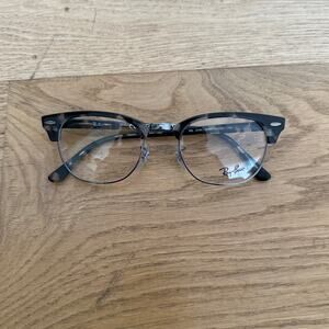 Rayban - Model RB 5154 Sunglasses in Black & Gray